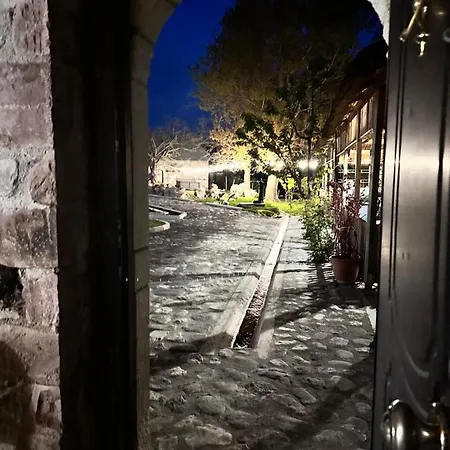 Bujtina Gjana