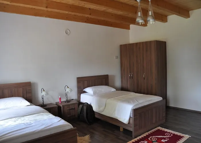 Bujtina Gjana Gasthof Fshat