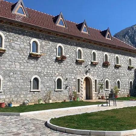 Bujtina Gjana Guest house Kukes