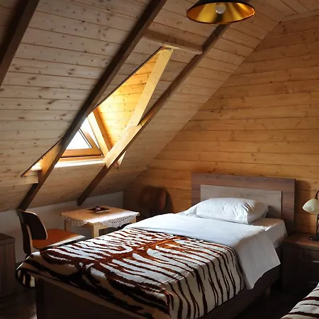 Guest house Bujtina Gjana *