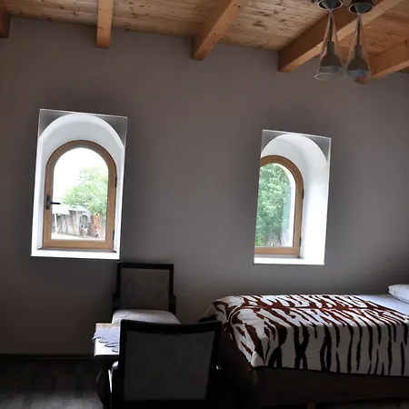 Bujtina Gjana *