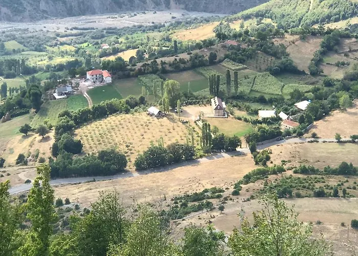 Bujtina Gjana *